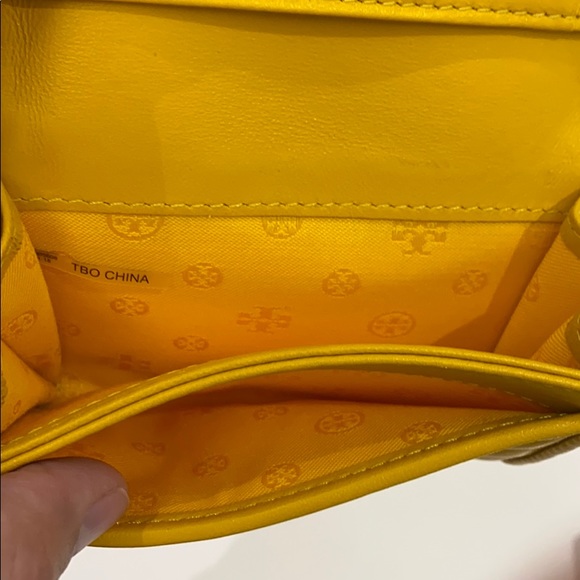 Tory Burch Small Wallet - Picture 6 of 6